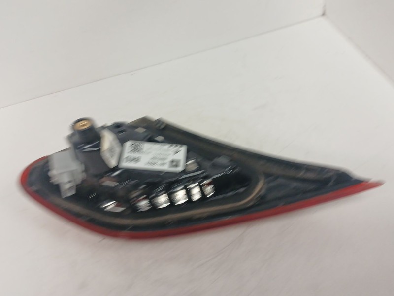 Recambio de piloto trasero derecho interior para opel corsa e (x15) 1.4 (08, 68) referencia OEM IAM 39012624 46003466 