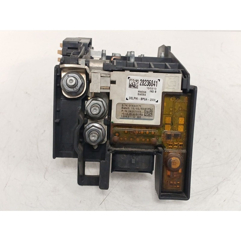 Recambio de caja reles / fusibles para citroën c4 grand picasso i (ua_) 2.0 hdi 138 referencia OEM IAM 28236841 97993N 28257533