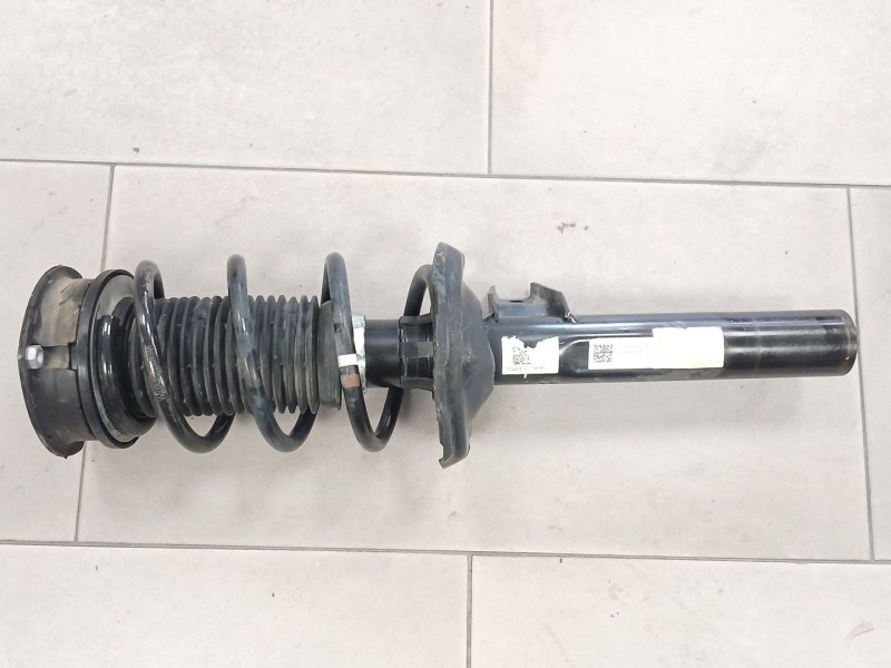 Recambio de amortiguador delantero derecho para volkswagen golf vii (5g1, bq1, be1, be2) 1.6 tdi referencia OEM IAM 5Q0412014MR 