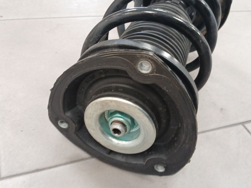 Recambio de amortiguador delantero derecho para volkswagen golf vii (5g1, bq1, be1, be2) 1.6 tdi referencia OEM IAM 5Q0412014MR 