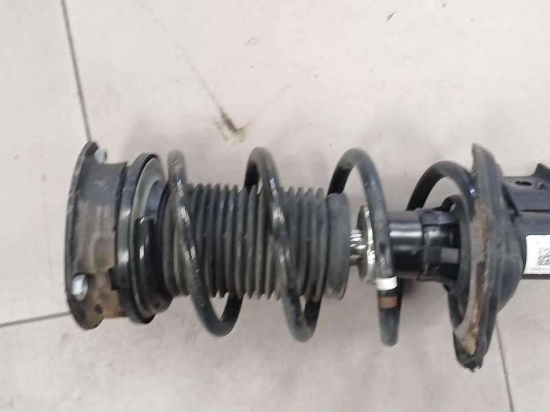 Recambio de amortiguador delantero izquierdo para volkswagen golf vii (5g1, bq1, be1, be2) 1.6 tdi referencia OEM IAM 5Q0512014M