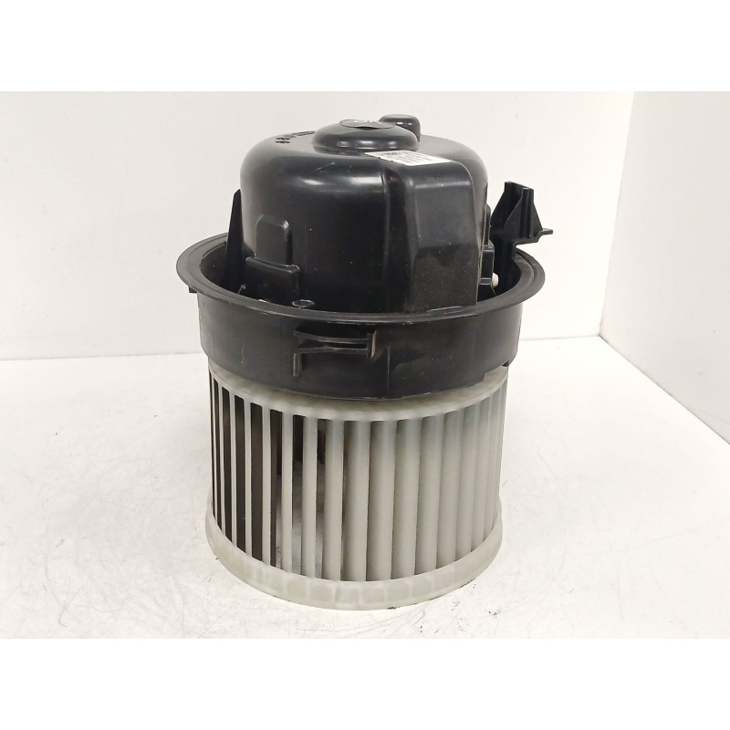Recambio de motor calefaccion para opel corsa f (p2jo) 1.5 (68) referencia OEM IAM 7015011001  