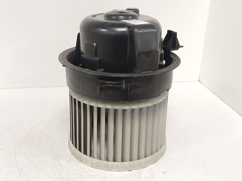 Recambio de motor calefaccion para opel corsa f (p2jo) 1.5 (68) referencia OEM IAM 7015011001  