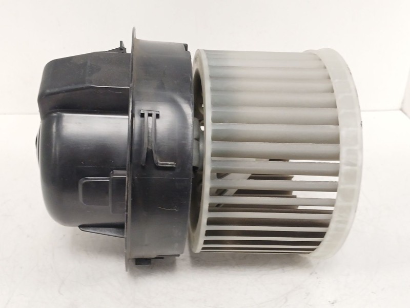 Recambio de motor calefaccion para opel corsa f (p2jo) 1.5 (68) referencia OEM IAM 7015011001  