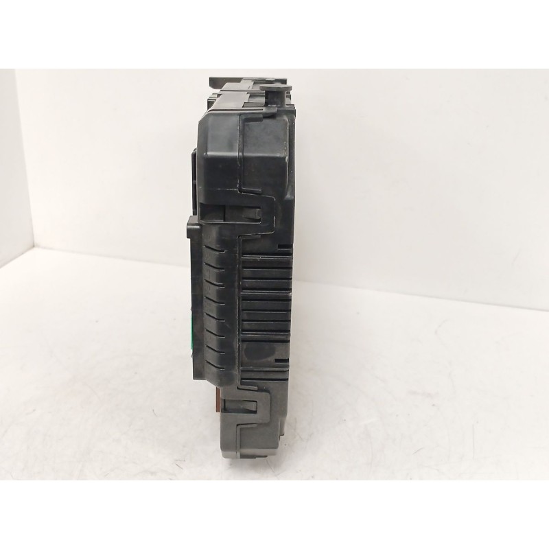 Recambio de caja reles / fusibles para opel corsa f (p2jo) 1.5 (68) referencia OEM IAM BSIEL3 9832880280 CEM00