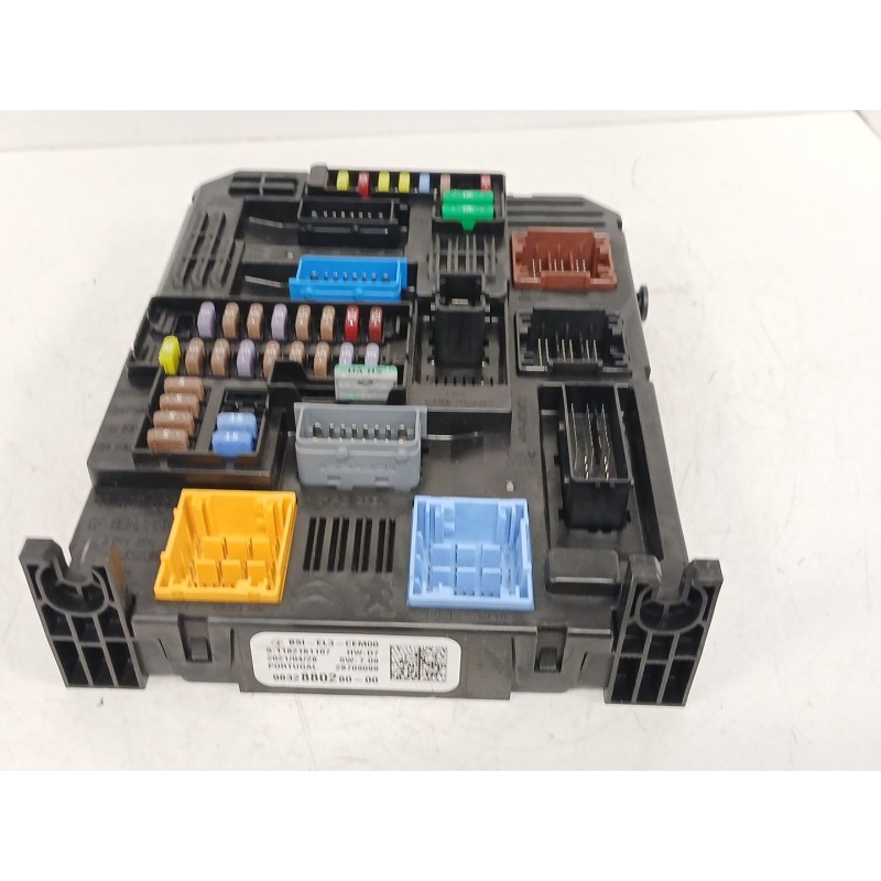 Recambio de caja reles / fusibles para opel corsa f (p2jo) 1.5 (68) referencia OEM IAM BSIEL3 9832880280 CEM00