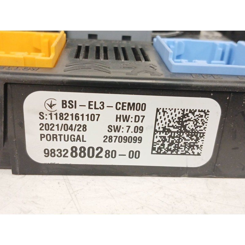 Recambio de caja reles / fusibles para opel corsa f (p2jo) 1.5 (68) referencia OEM IAM BSIEL3 9832880280 CEM00