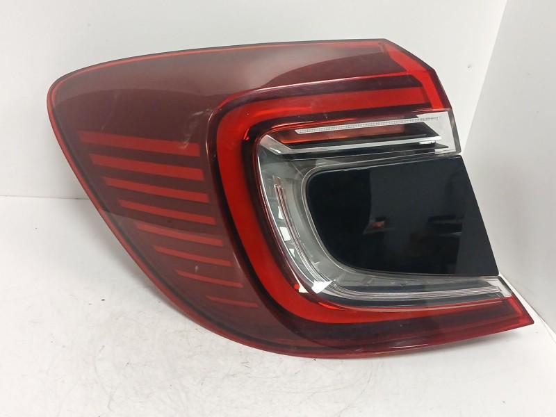 Recambio de piloto trasero izquierdo para renault captur ii (hf_) tce 155 (hfmn) referencia OEM IAM   