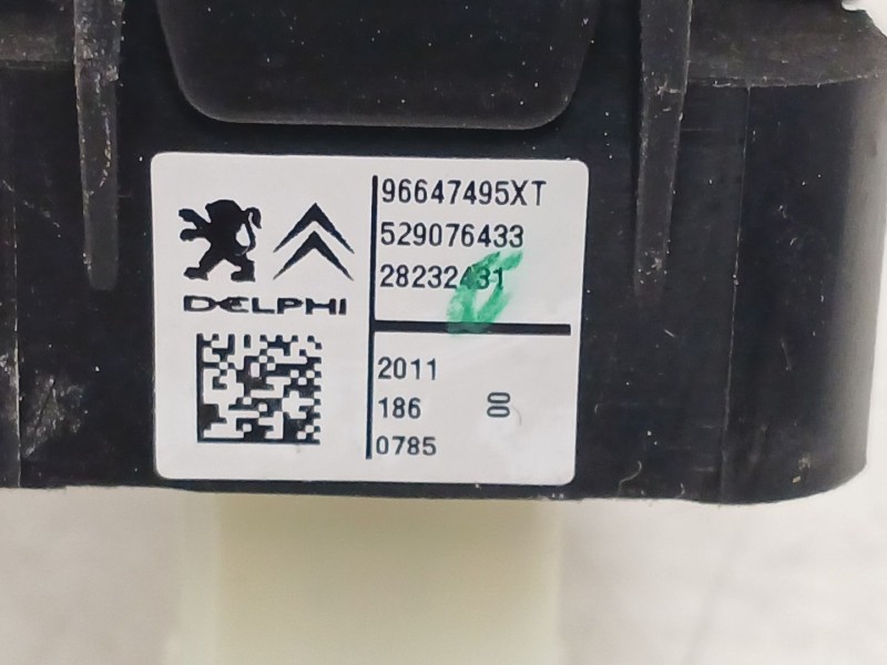 Recambio de mando elevalunas delantero izquierdo para citroën c3 ii (sc_) 1.4 referencia OEM IAM   