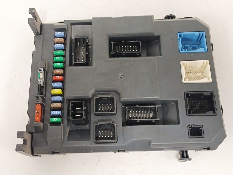 Recambio de caja reles / fusibles para citroën c3 ii (sc_) 1.4 referencia OEM IAM 9666952180  