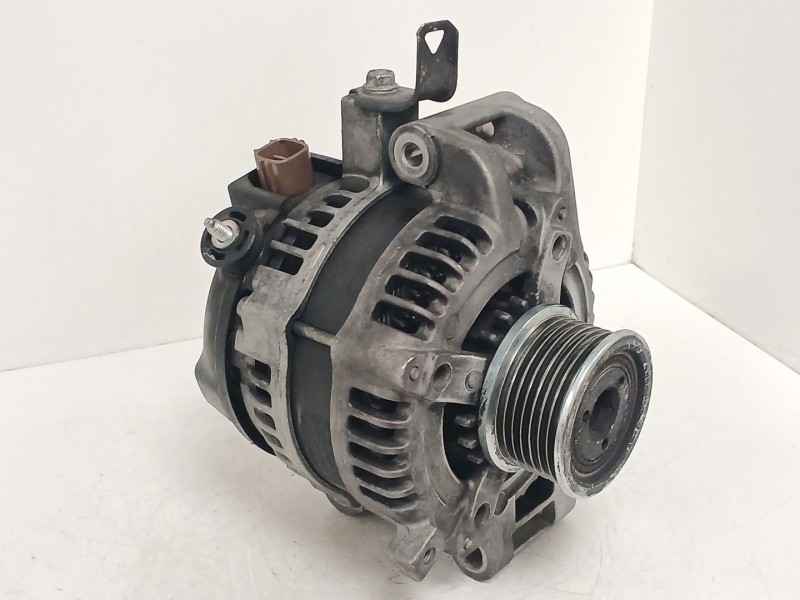 Recambio de alternador para toyota avensis sedán (_t27_) 2.0 d-4d (adt270_) referencia OEM IAM CAL40257GS  