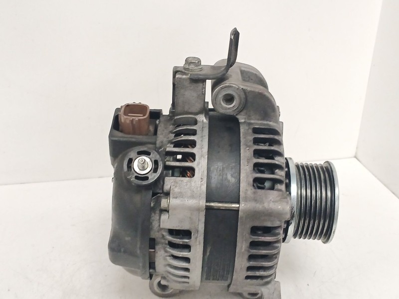 Recambio de alternador para toyota avensis sedán (_t27_) 2.0 d-4d (adt270_) referencia OEM IAM CAL40257GS  