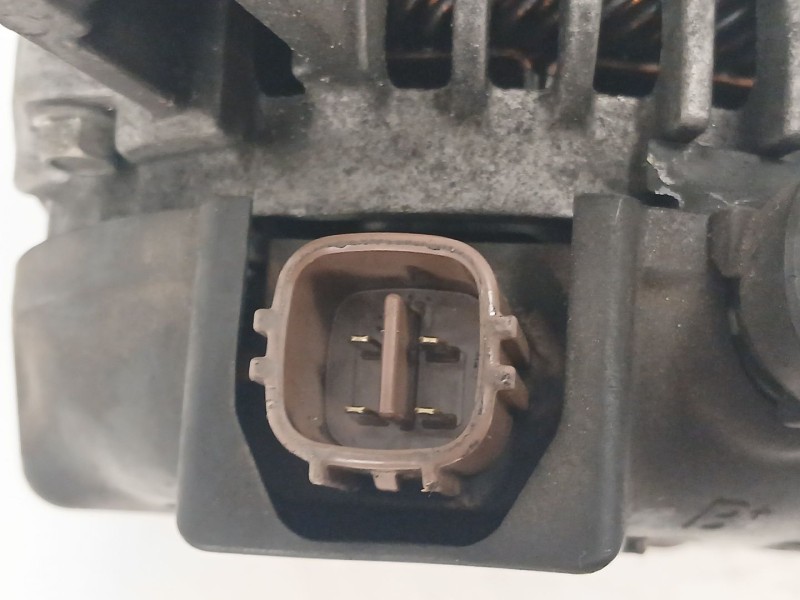 Recambio de alternador para toyota avensis sedán (_t27_) 2.0 d-4d (adt270_) referencia OEM IAM CAL40257GS  