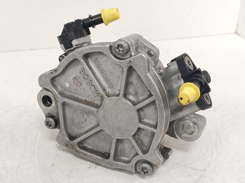 Recambio de depresor freno / bomba vacio para opel corsa f (p2jo) 1.5 (68) referencia OEM IAM 9804021880  