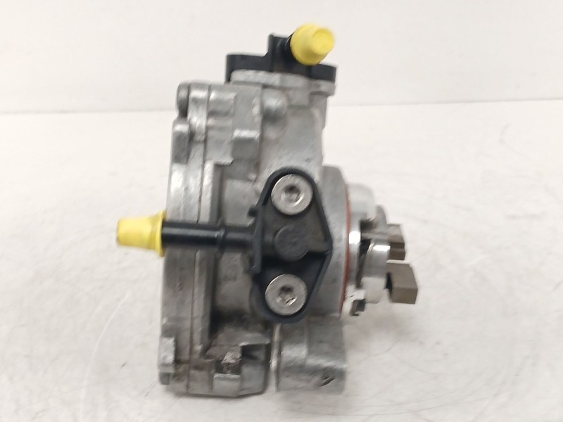 Recambio de depresor freno / bomba vacio para opel corsa f (p2jo) 1.5 (68) referencia OEM IAM 9804021880  