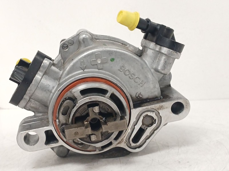 Recambio de depresor freno / bomba vacio para opel corsa f (p2jo) 1.5 (68) referencia OEM IAM 9804021880  