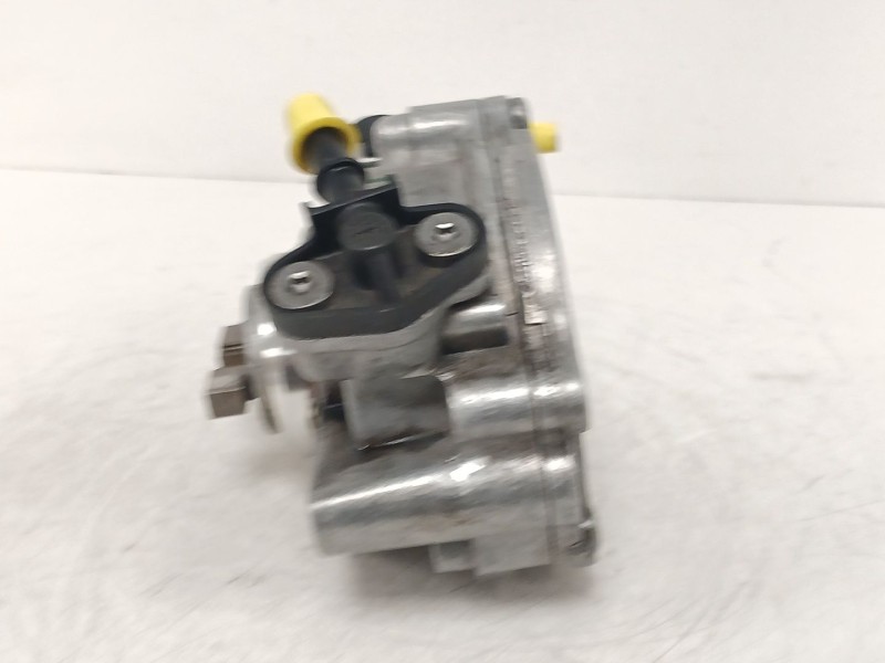 Recambio de depresor freno / bomba vacio para opel corsa f (p2jo) 1.5 (68) referencia OEM IAM 9804021880  