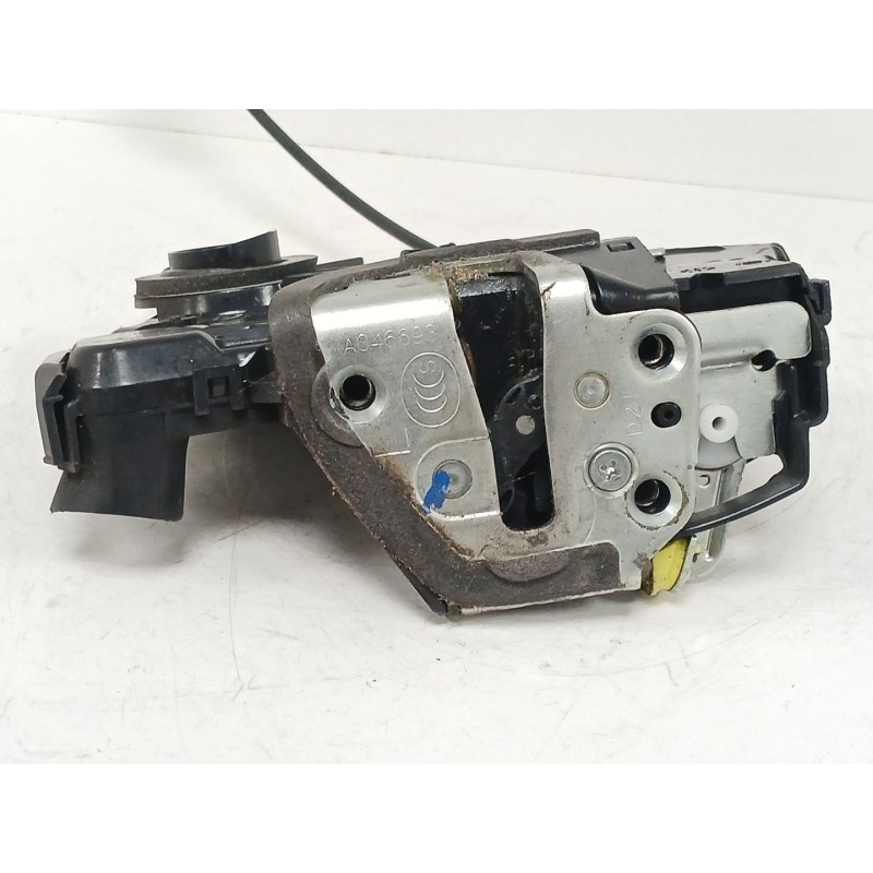 Recambio de cerradura puerta delantera izquierda para toyota avensis sedán (_t27_) 2.0 d-4d (adt270_) referencia OEM IAM   
