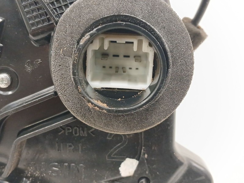 Recambio de cerradura puerta delantera derecha para toyota avensis sedán (_t27_) 2.0 d-4d (adt270_) referencia OEM IAM   