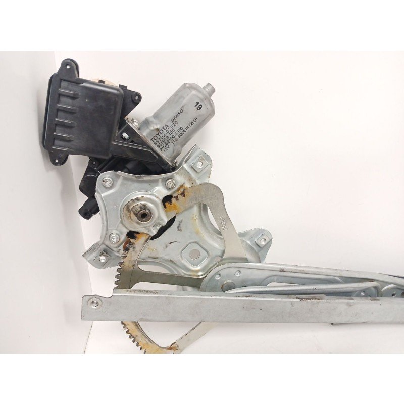 Recambio de elevalunas delantero izquierdo para toyota avensis sedán (_t27_) 2.0 d-4d (adt270_) referencia OEM IAM 8570202020 96