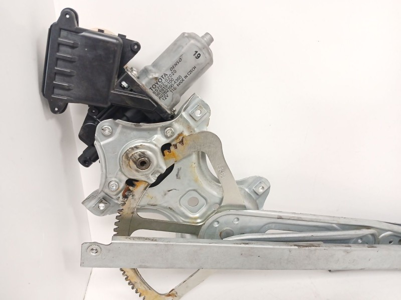 Recambio de elevalunas delantero izquierdo para toyota avensis sedán (_t27_) 2.0 d-4d (adt270_) referencia OEM IAM 8570202020 96