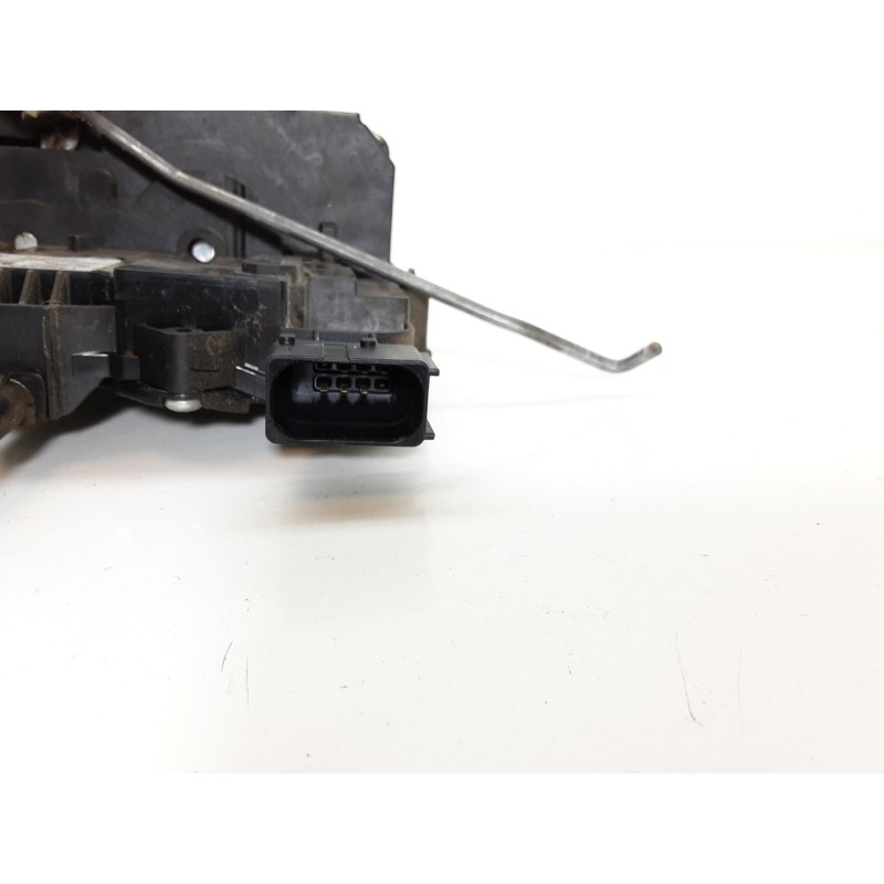 Recambio de cerradura puerta delantera derecha para opel corsa d corsavan referencia OEM IAM 13258274  