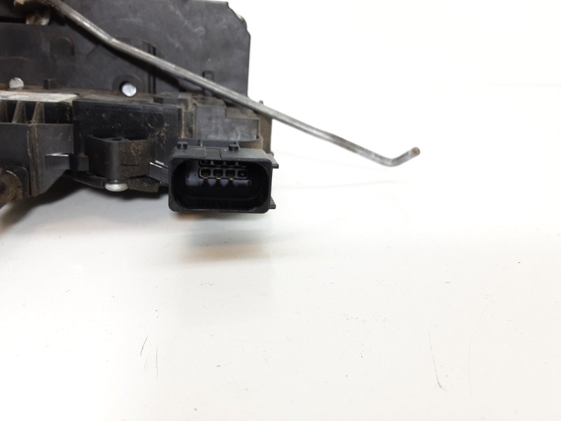 Recambio de cerradura puerta delantera derecha para opel corsa d corsavan referencia OEM IAM 13258274  