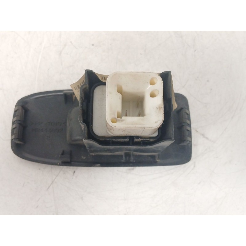 Recambio de mando elevalunas delantero derecho para mitsubishi montero (v60/v70) 3.2 di-d cat referencia OEM IAM MR445652  