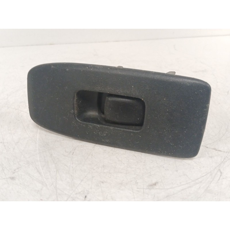 Recambio de mando elevalunas delantero derecho para mitsubishi montero (v60/v70) 3.2 di-d cat referencia OEM IAM MR445652  