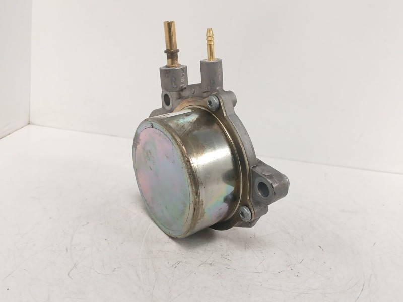 Recambio de depresor freno / bomba vacio para opel astra j (p10) 1.7 cdti (68) referencia OEM IAM 13T0220789 8981154390 70096902
