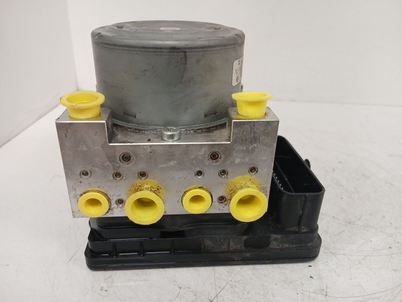 Recambio de abs para opel corsa f (p2jo) 1.5 (68) referencia OEM IAM 9839933780  