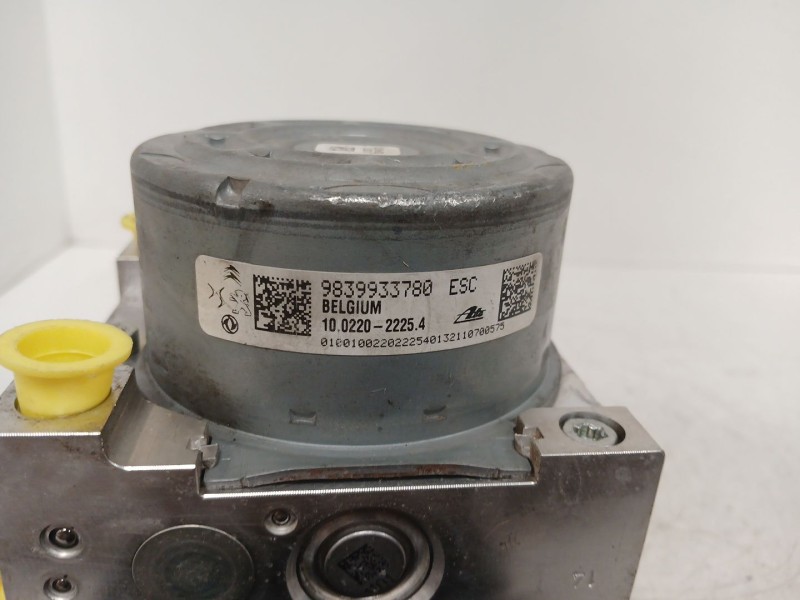 Recambio de abs para opel corsa f (p2jo) 1.5 (68) referencia OEM IAM 9839933780  