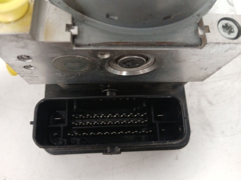 Recambio de abs para opel corsa f (p2jo) 1.5 (68) referencia OEM IAM 9839933780  