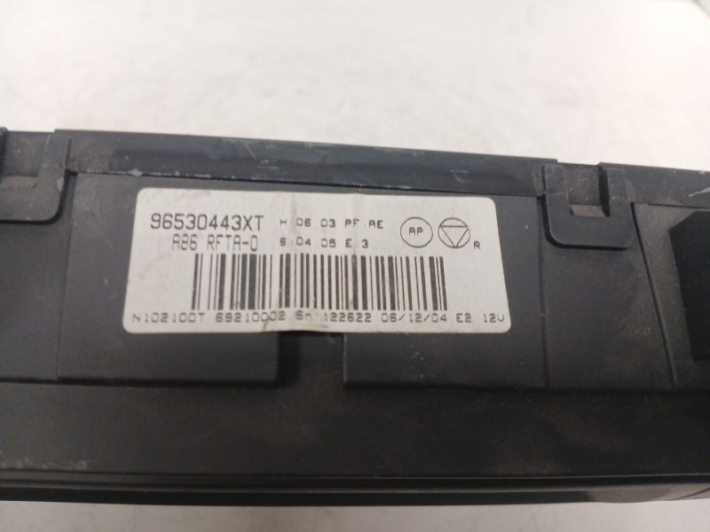 Recambio de mando climatizador para citroën c2 1.4 hdi referencia OEM IAM 96530443XT  