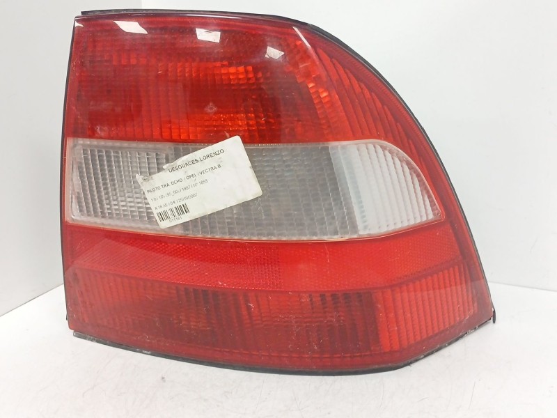 Recambio de piloto trasero derecho para opel vectra b berlina 1.8 16v cat referencia OEM IAM   