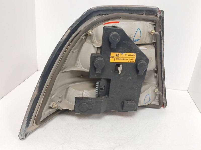 Recambio de piloto trasero derecho para opel vectra b berlina 1.8 16v cat referencia OEM IAM   
