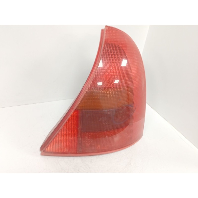 Recambio de piloto trasero derecho para renault clio ii fase i (b/cbo) 1.2 referencia OEM IAM  12354 