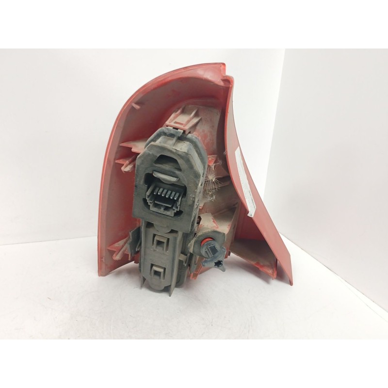 Recambio de piloto trasero derecho para renault clio ii fase i (b/cbo) 1.2 referencia OEM IAM  12354 