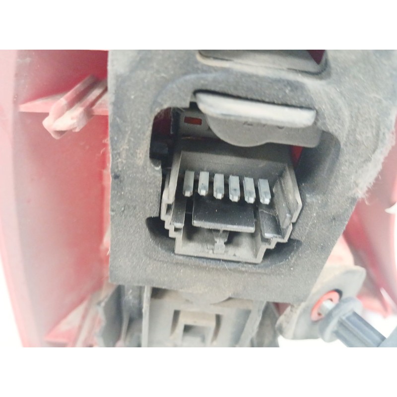 Recambio de piloto trasero derecho para renault clio ii fase i (b/cbo) 1.2 referencia OEM IAM  12354 