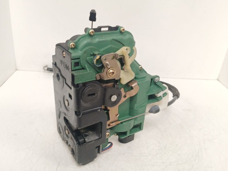 Recambio de motor cierre centralizado trasero izquierdo para volkswagen golf iv berlina (1j1) 1.9 tdi referencia OEM IAM   