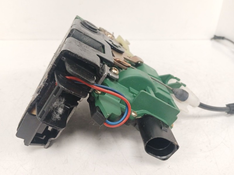 Recambio de motor cierre centralizado trasero izquierdo para volkswagen golf iv berlina (1j1) 1.9 tdi referencia OEM IAM   