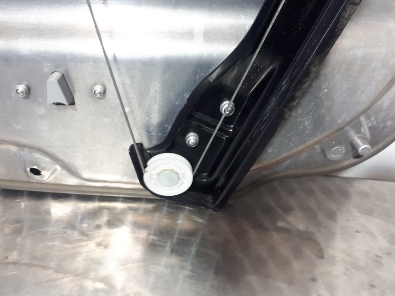 Recambio de elevalunas delantero izquierdo para mercedes-benz clase c (w204) berlina 2.1 cdi cat referencia OEM IAM A2048201902 