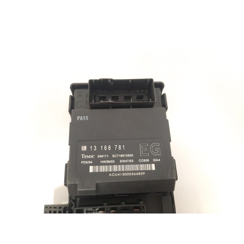 Recambio de caja reles / fusibles para opel vectra c berlina 2.2 16v dti cat (y 22 dtr / l50) referencia OEM IAM 13181984 131687