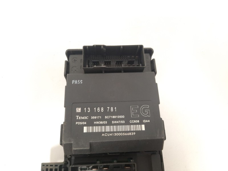 Recambio de caja reles / fusibles para opel vectra c berlina 2.2 16v dti cat (y 22 dtr / l50) referencia OEM IAM 13181984 131687