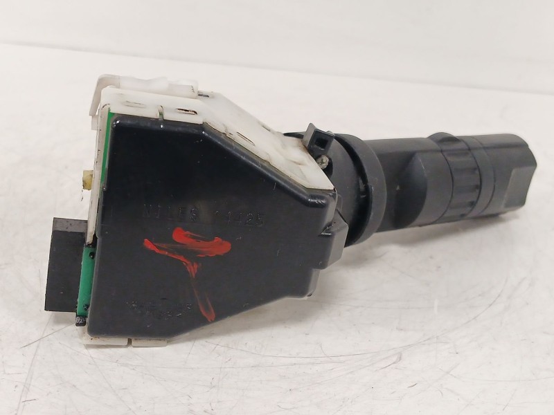Recambio de mando luces para nissan pathfinder iii (r51) 2.5 dci 4wd referencia OEM IAM   