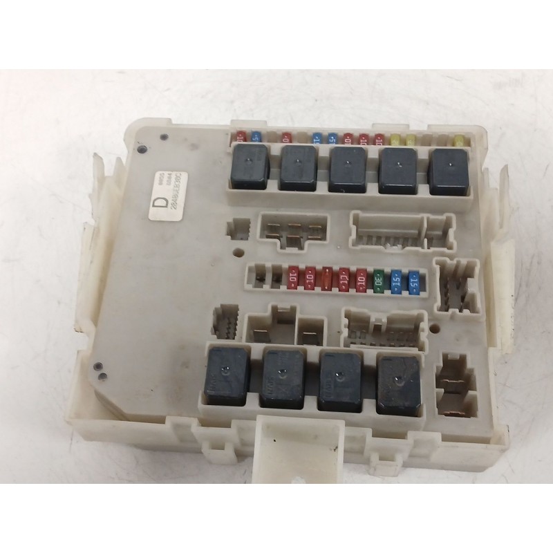 Recambio de caja reles / fusibles para nissan pathfinder iii (r51) 2.5 dci 4wd referencia OEM IAM 284B6EB30C  