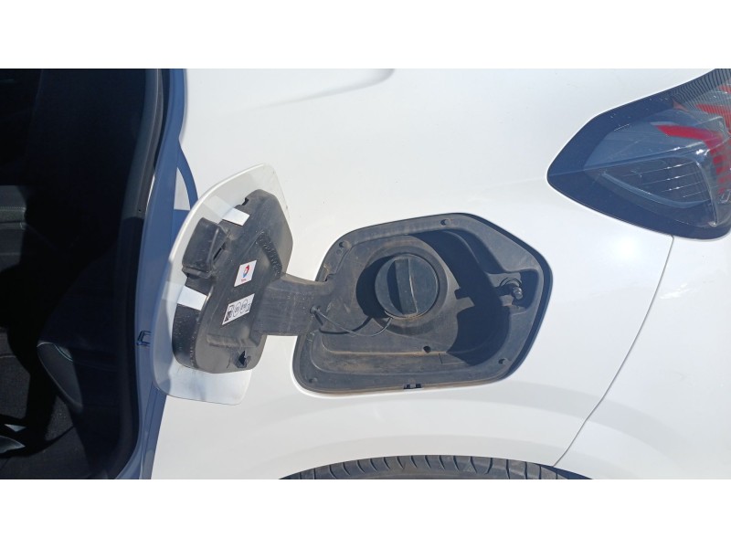 Recambio de tapa exterior combustible para peugeot 208 ii (ub_, up_, uw_, uj_) 1.2 puretech 100 referencia OEM IAM   