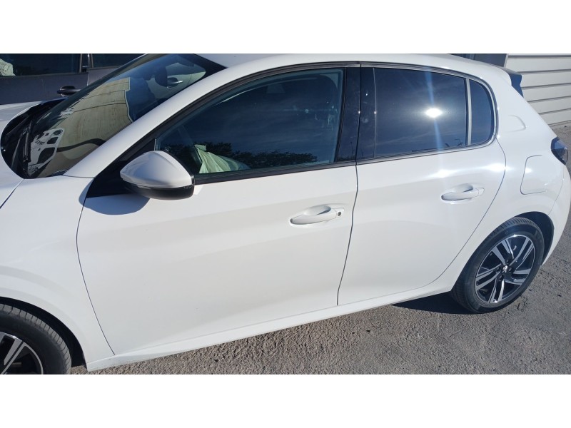 Recambio de puerta delantera izquierda para peugeot 208 ii (ub_, up_, uw_, uj_) 1.2 puretech 100 referencia OEM IAM   