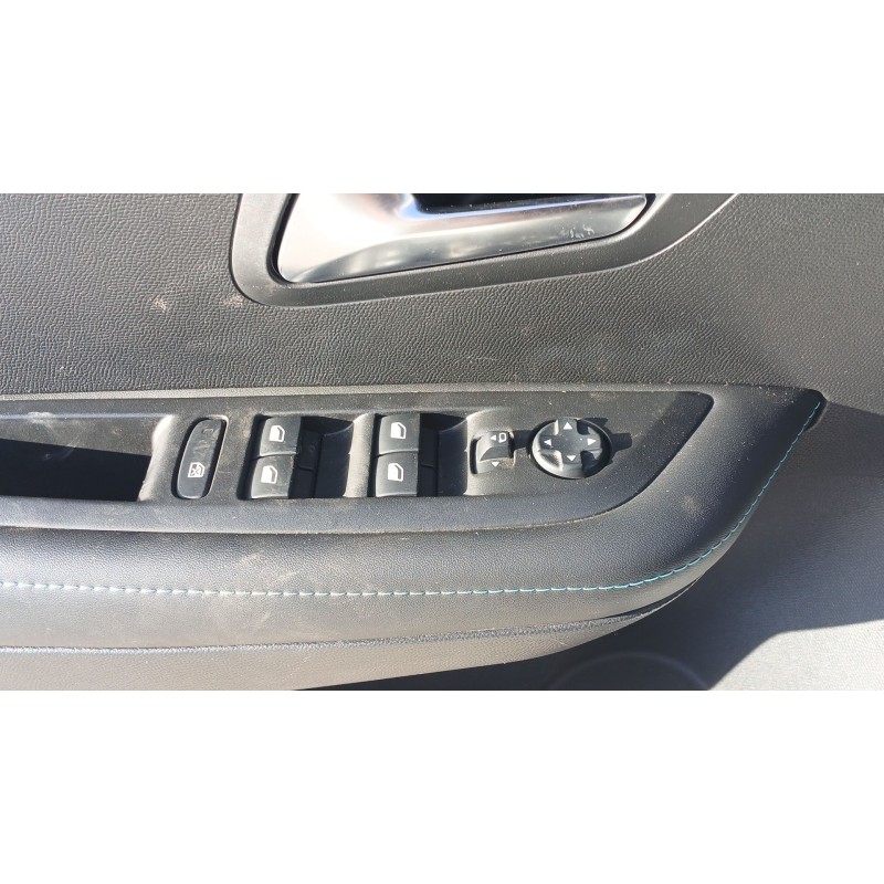 Recambio de mando elevalunas delantero izquierdo para peugeot 208 ii (ub_, up_, uw_, uj_) 1.2 puretech 100 referencia OEM IAM   