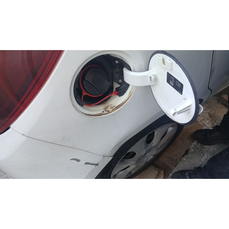 Recambio de tapa exterior combustible para opel corsa e (x15) 1.3 cdti (08, 68) referencia OEM IAM   